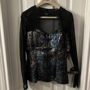 VENUS TOP SIZE MEDIUM LONG SLEEVE